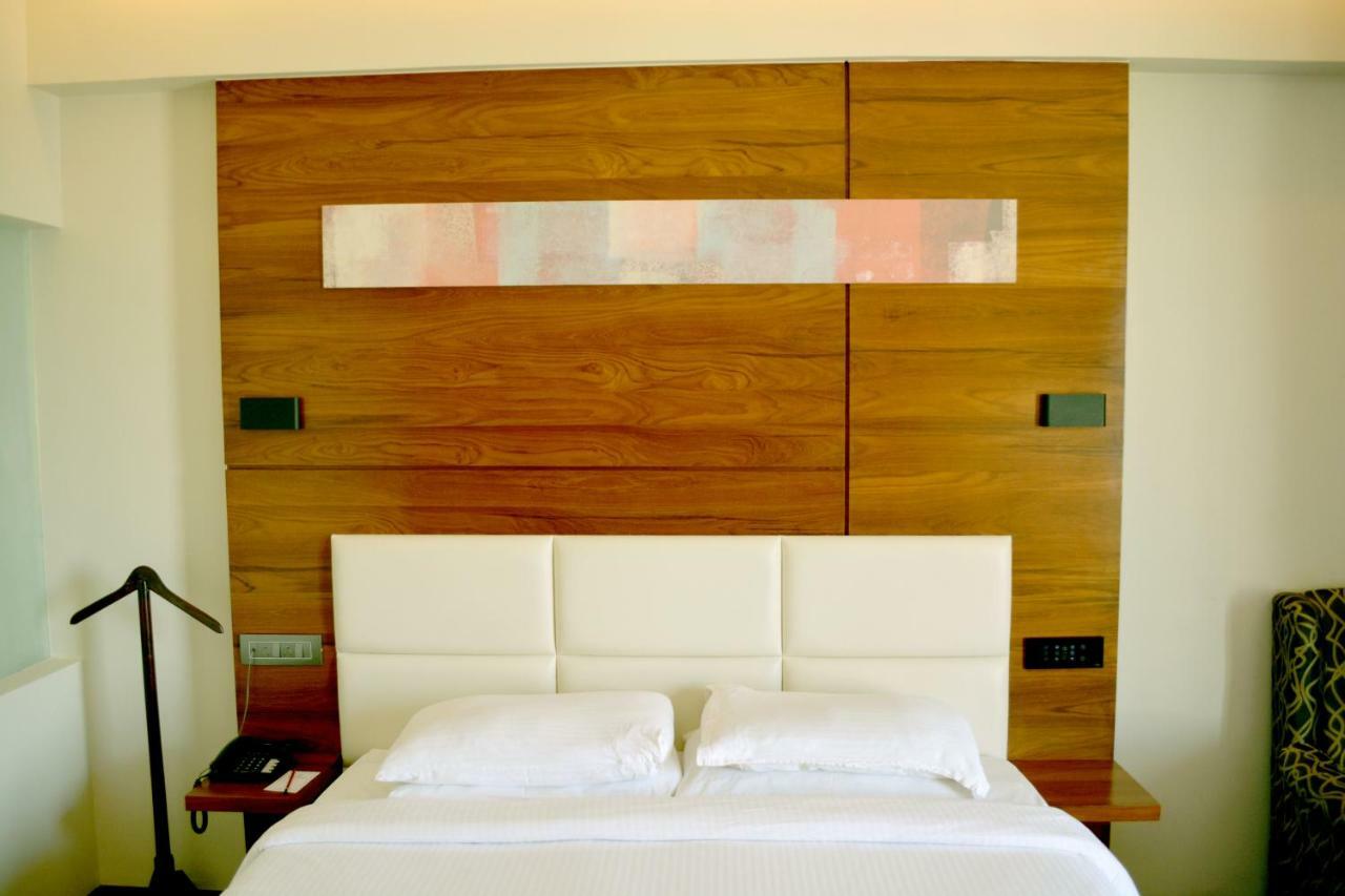 Hotel Rk Residency à Tiruppur Extérieur photo