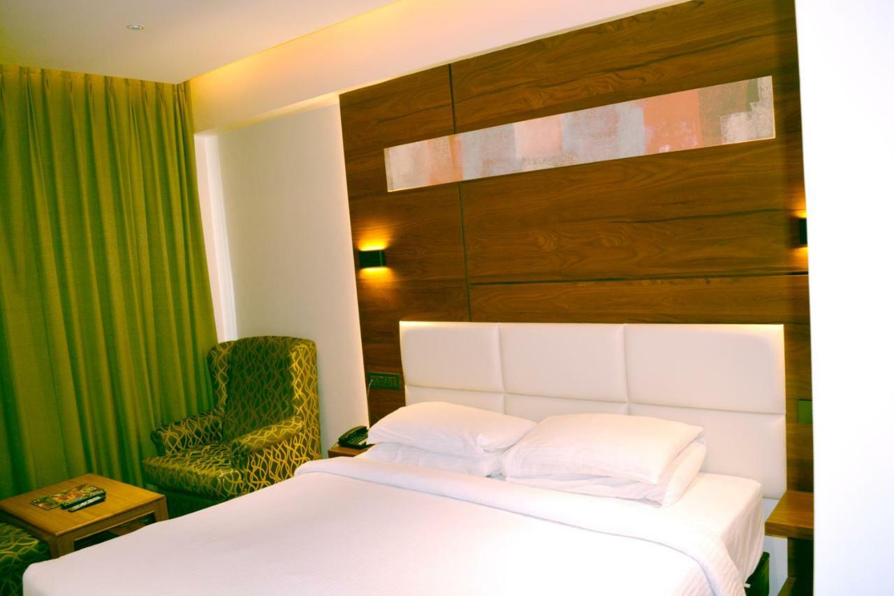 Hotel Rk Residency à Tiruppur Extérieur photo