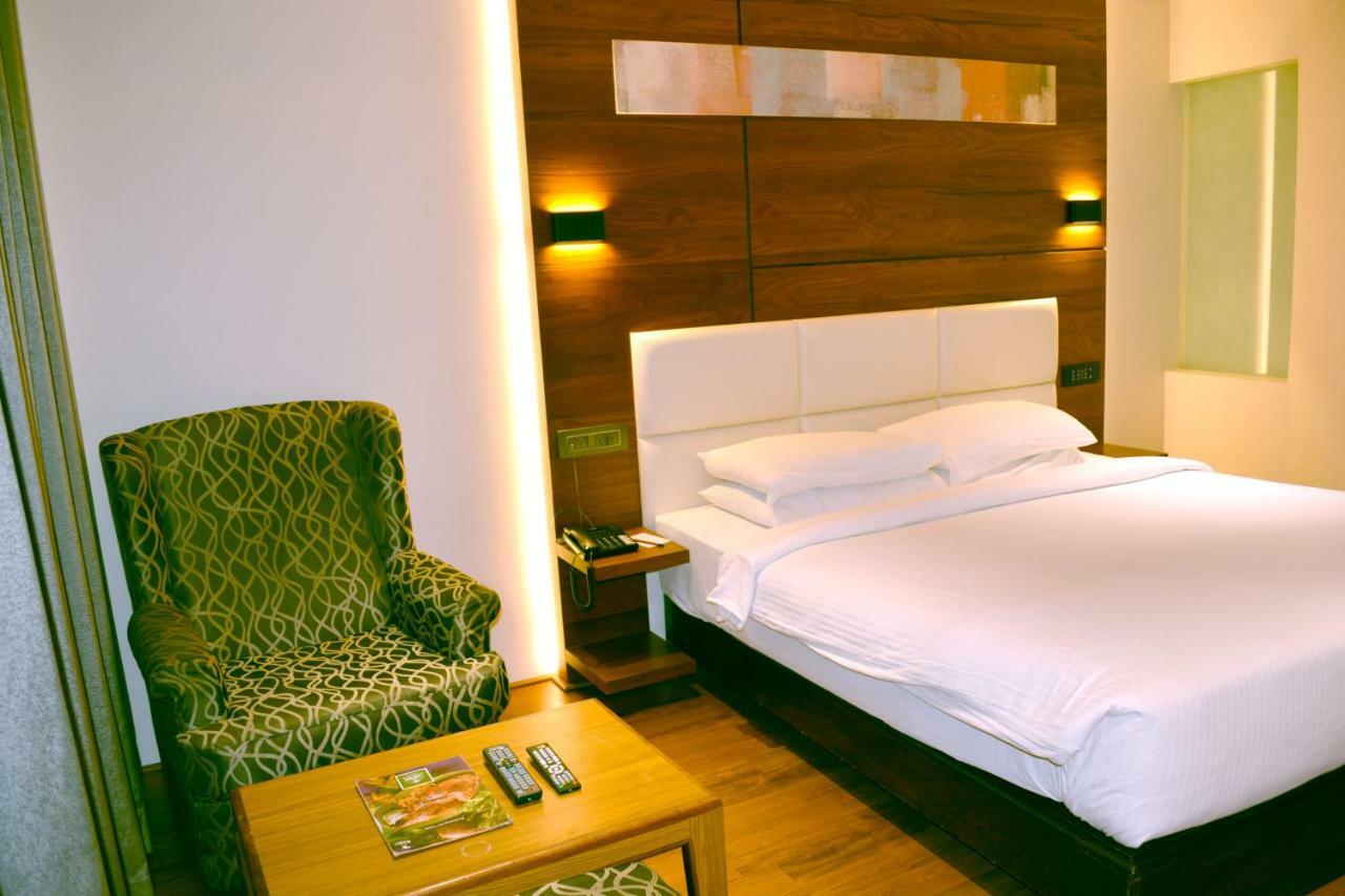 Hotel Rk Residency à Tiruppur Extérieur photo