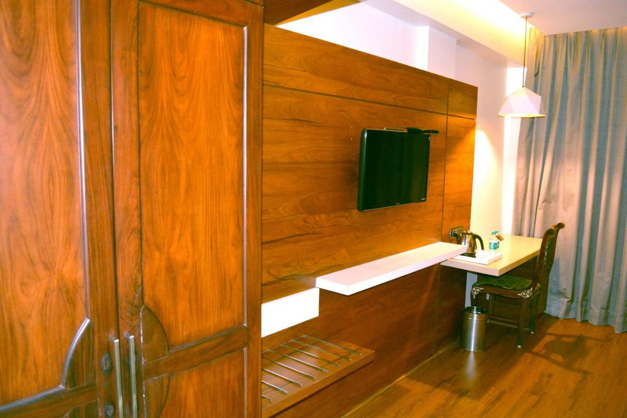 Hotel Rk Residency à Tiruppur Extérieur photo