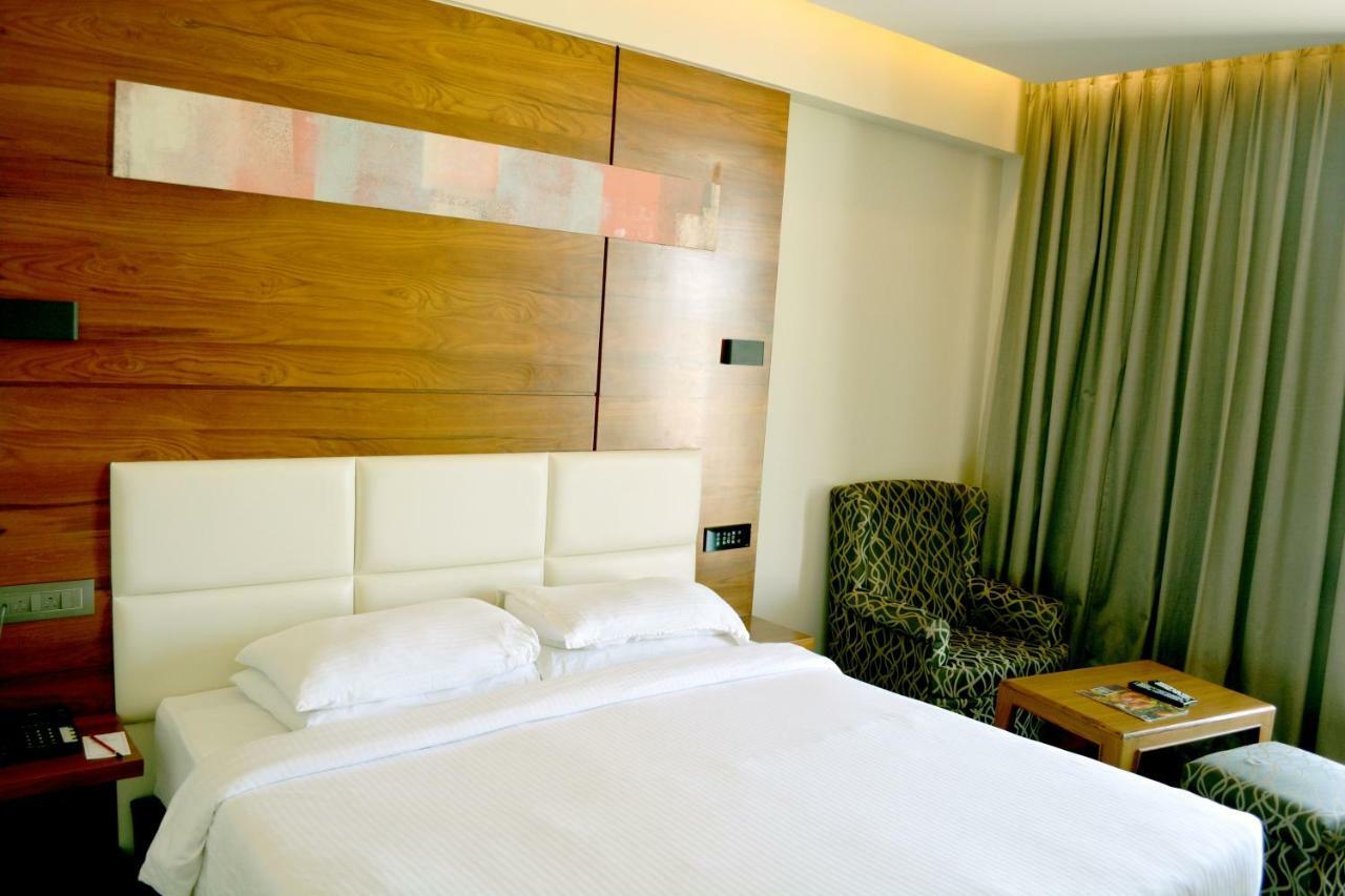 Hotel Rk Residency à Tiruppur Extérieur photo